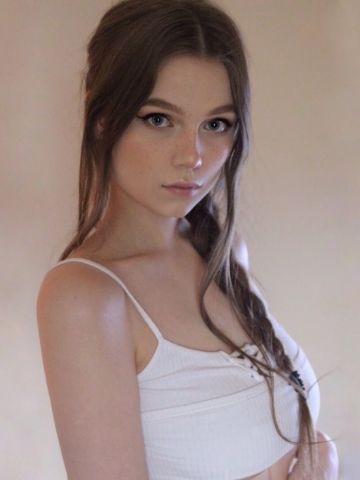 Полина